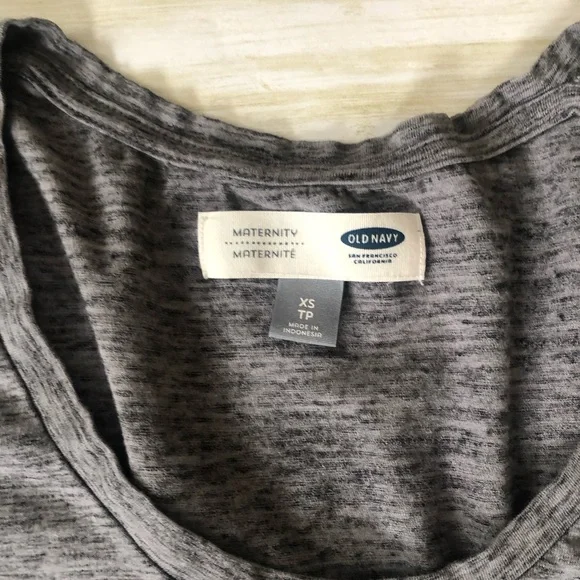 Old navy maternity size xs gray long sleeve shirt top. - Picture 2 of 2